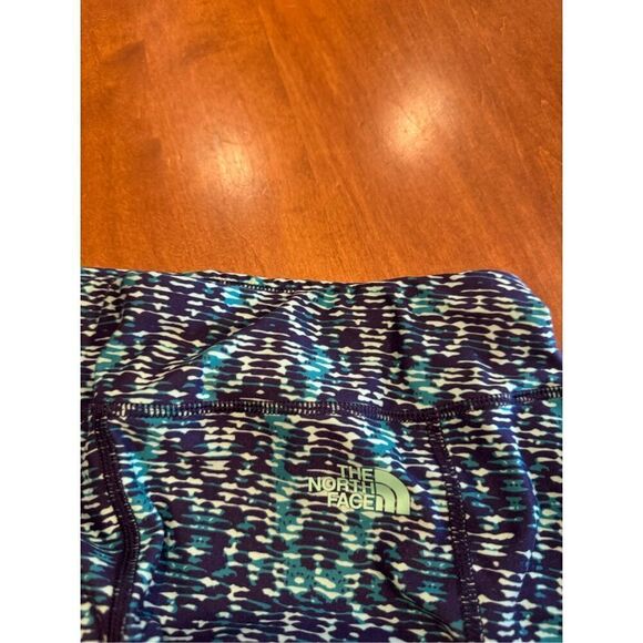 Woman’s the north face workout pants size medium - Picture 2 of 4